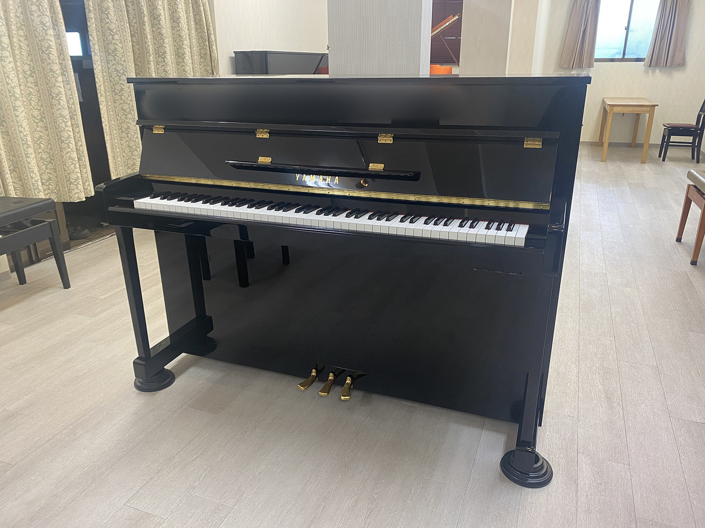 アップライトピアノ画像