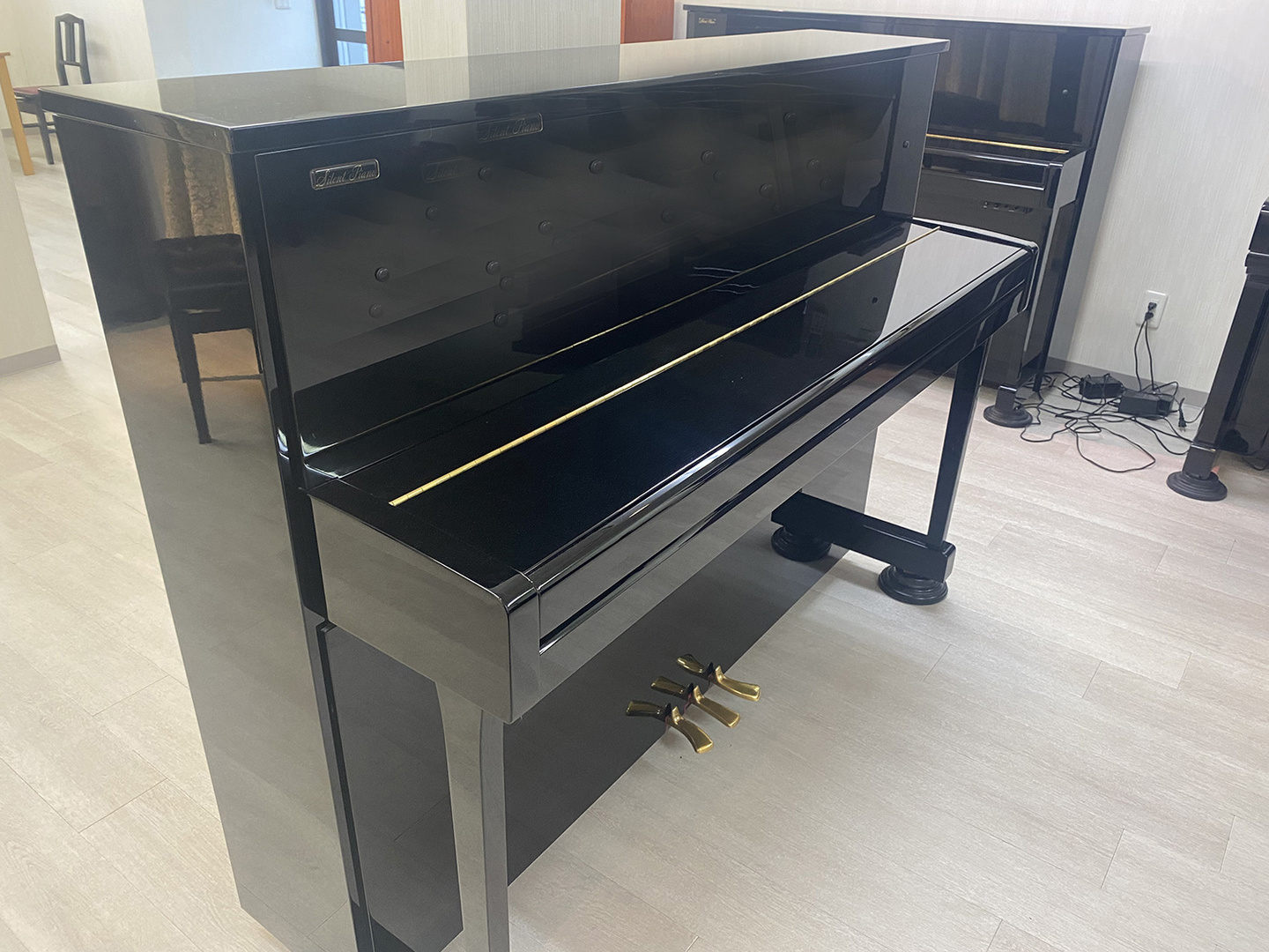 アップライトピアノ画像